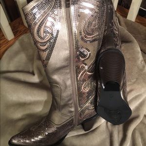 Western boots with bling